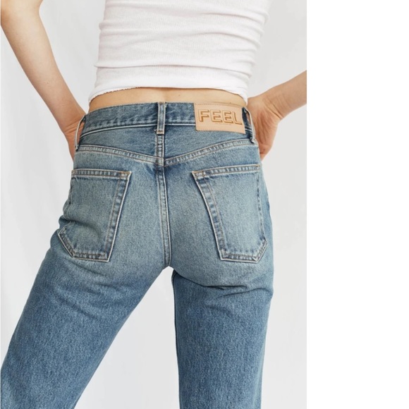 Feel Studio Inc. The Genuine Jean - Picture 5 of 13